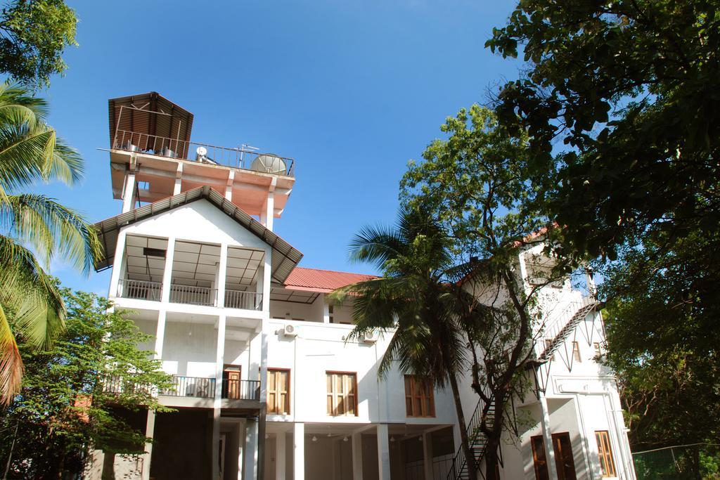 The Triangle Hotel อนุราธปุระ ภายนอก รูปภาพ